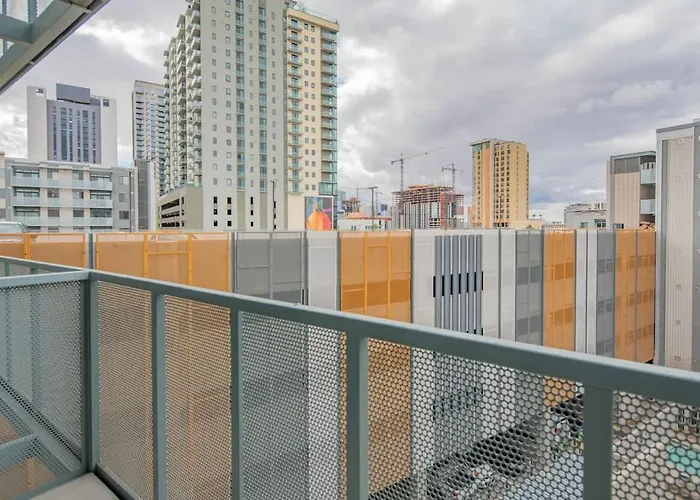 Adorable 1bd - Downtown - Gym, Pool, Parking