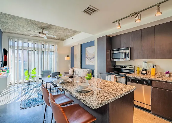 Apartment Adorable 1bd - Downtown - Gym, Pool, Parking