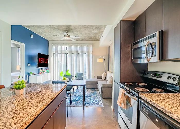 Adorable 1bd - Downtown - Gym, Pool, Parking
