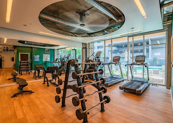 Adorable 1bd - Downtown - Gym, Pool, Parking * Phoenix